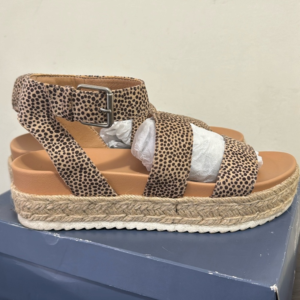 Women’s sandals